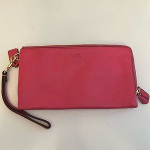 PINK COACH WRISTLET WALLET